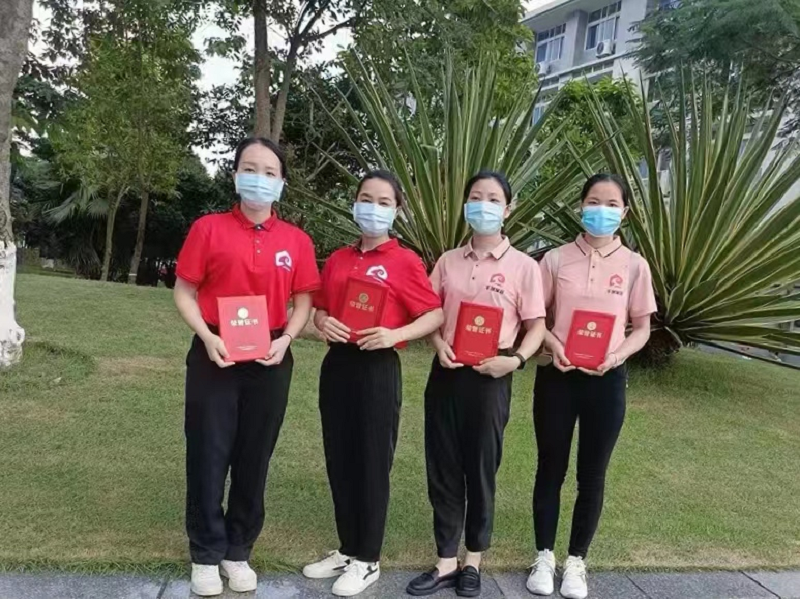 图2，市老人院选派选手合影.png